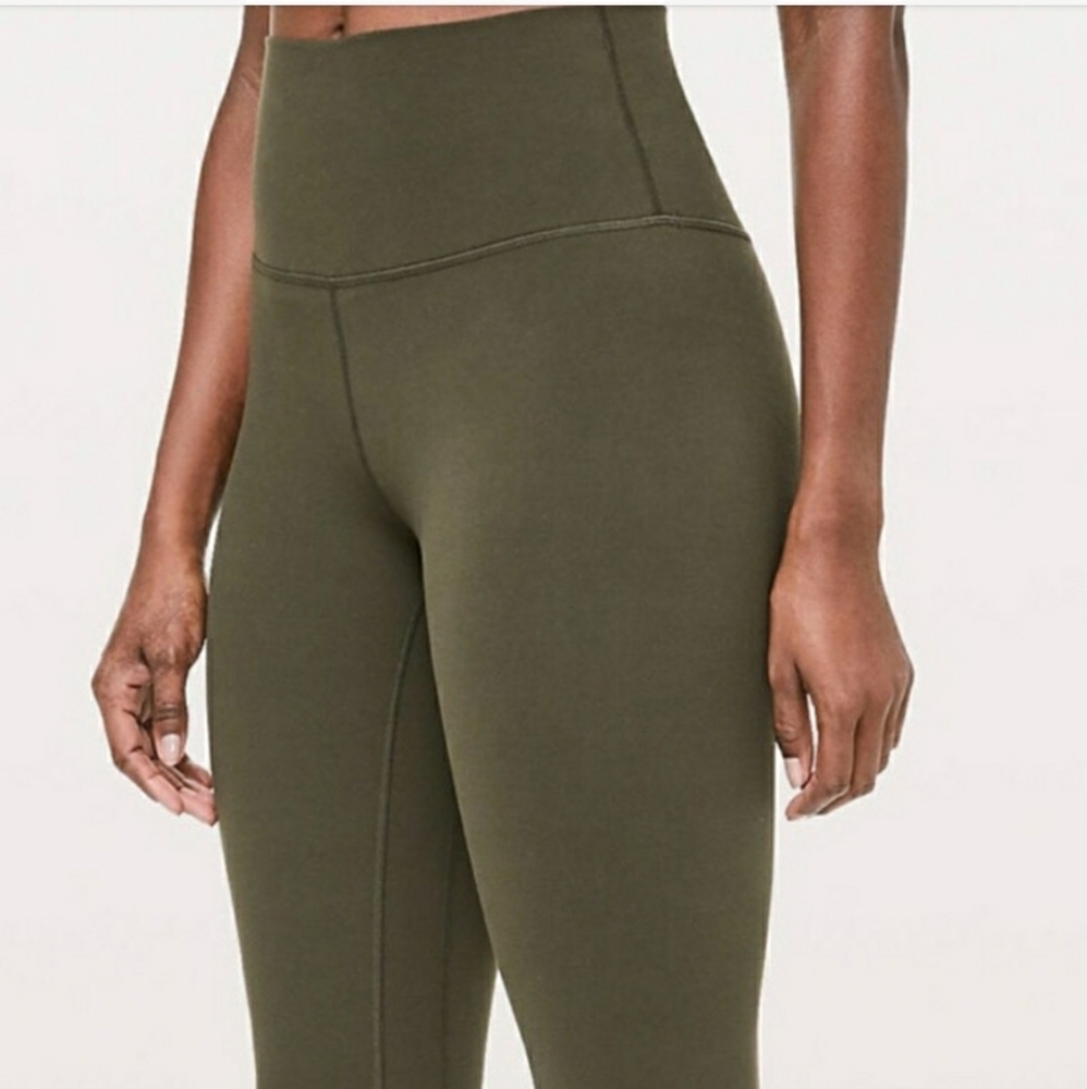 Lululemon green Align crops